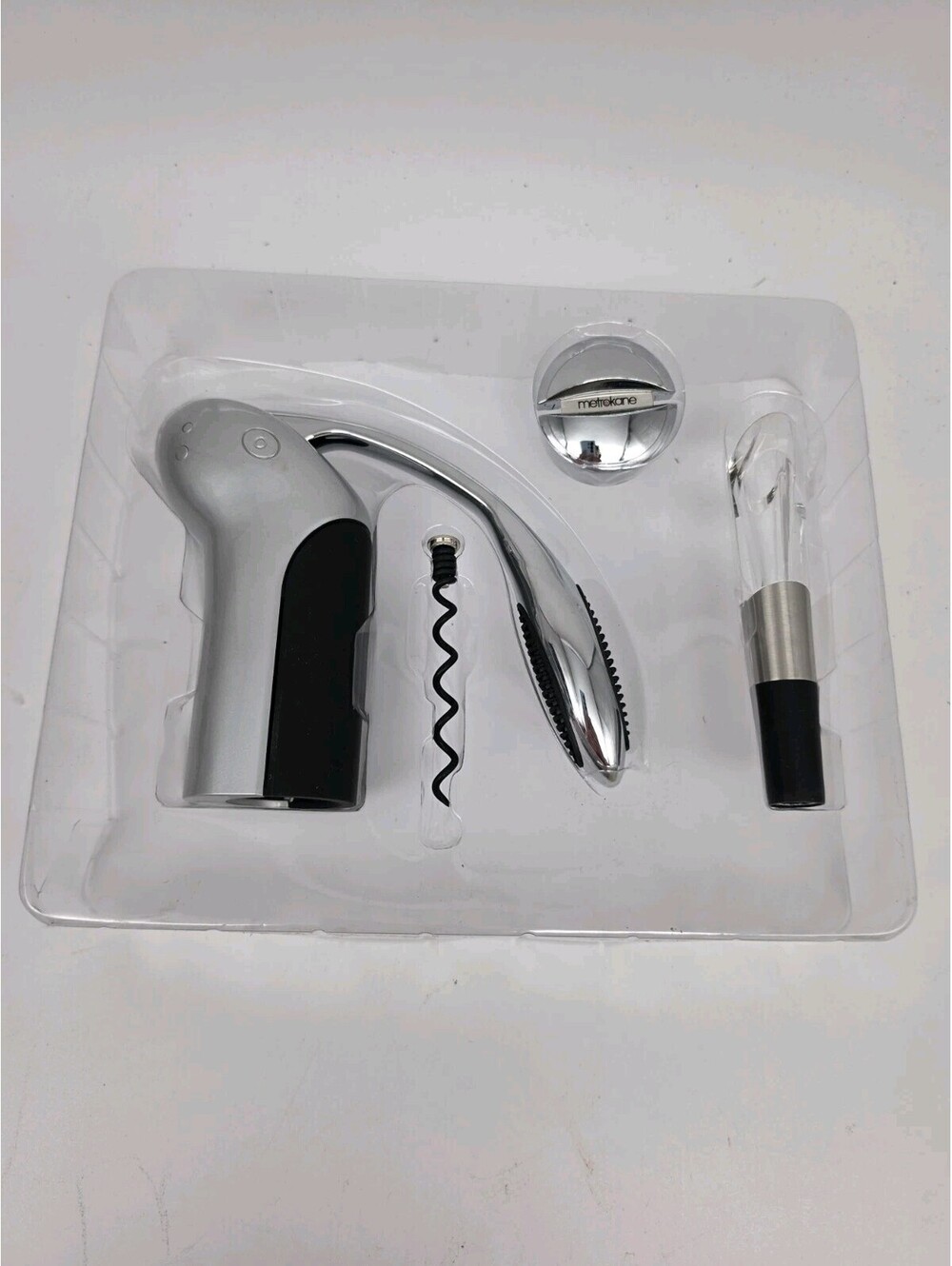 NEW Rabbit Vertical Rabbit With Aerator Pourer Foil Cutter Gift Set Open Box - Picture 2 of 4